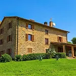 Podere Belvedere Classic Tuscan Villa Magliano in Toscana