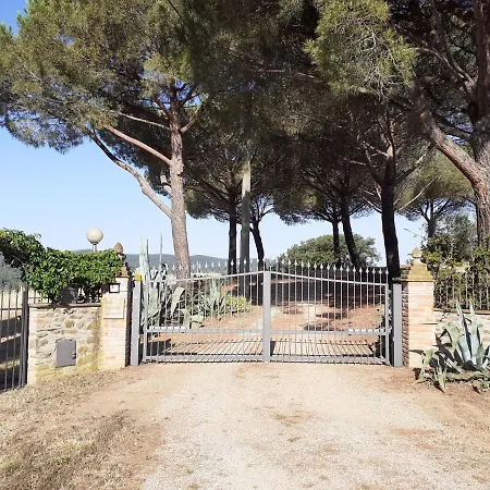 Willa Podere Belvedere Classic Tuscan Magliano in Toscana